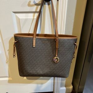 Michael kors large tote